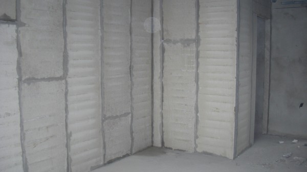 商場安裝輕質(zhì)隔墻板后圖示2